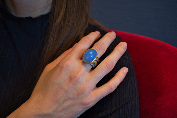 Chalcedon Ring - Goldschmiedekunst Hein